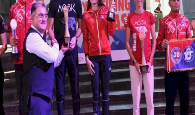 Bursa Osmangazi'de oryantiring yarışları nefes kesti