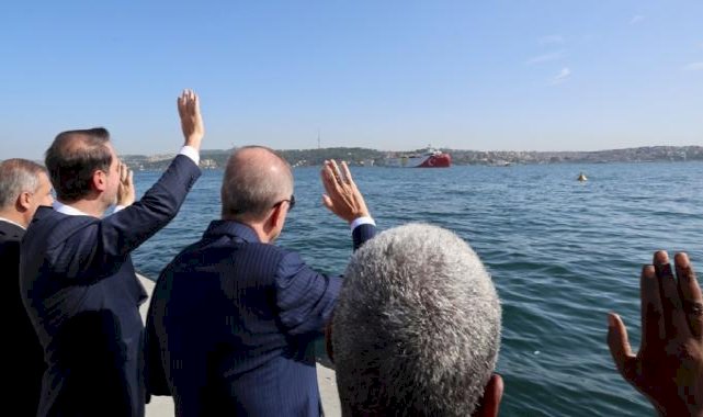 Cumhurbaşkanı Erdoğan, Somali'ye giden Oruç Reis'i uğurladı