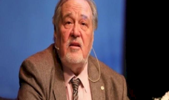 İlber Ortaylı'dan gençlere: Günlerinizi sahilde kafelerde geçirmeyin