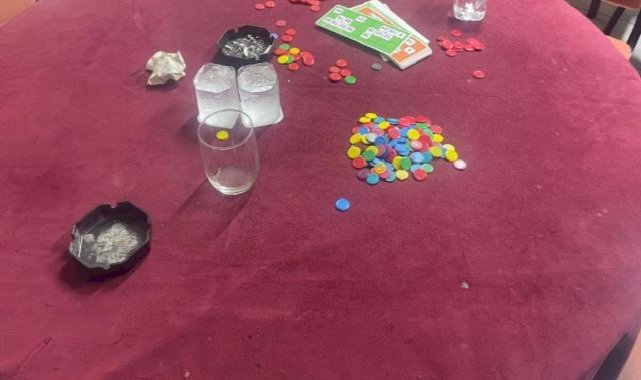 İstanbul'da polis ekipleri, kumar oynatılan mekana baskın düzenledi