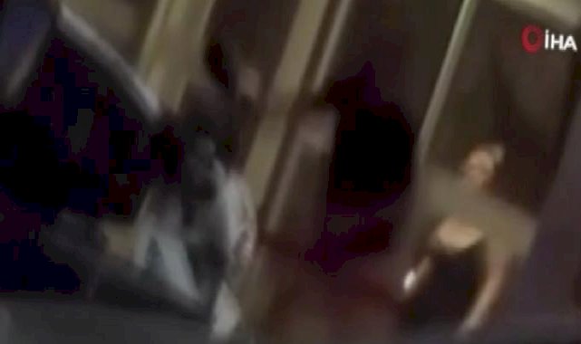 İstanbul'da tartıştığı kadına bıçak çekince dayak yedi