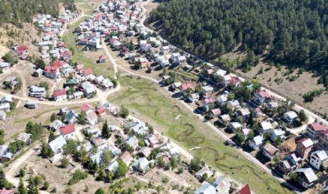 Sivas'ın Eğriçimen Yaylası beton yapılarla doldu