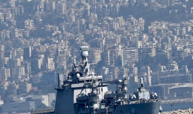 Türk tahliye gemileri Beyrut'a ulaştı