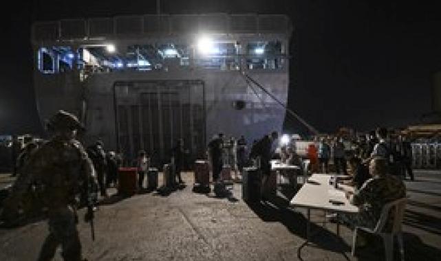 Türk vatandaşlarını tahliye eden gemi Beyrut’tan ayrıldı