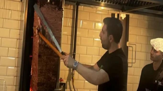 Ünlülerin dönercisi Serkan Mutlu’nun markası Mutlu Et şimdi Bursa’da!