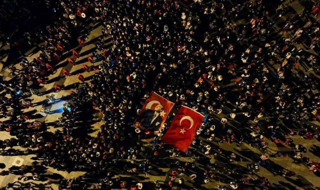 Yurdun dört bir yanında Cumhuriyet Bayramı için fener alayı