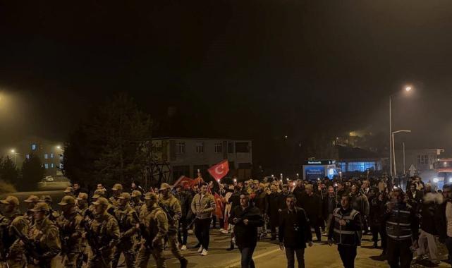 Yurdun dört bir yanında Cumhuriyet Bayramı için fener alayı