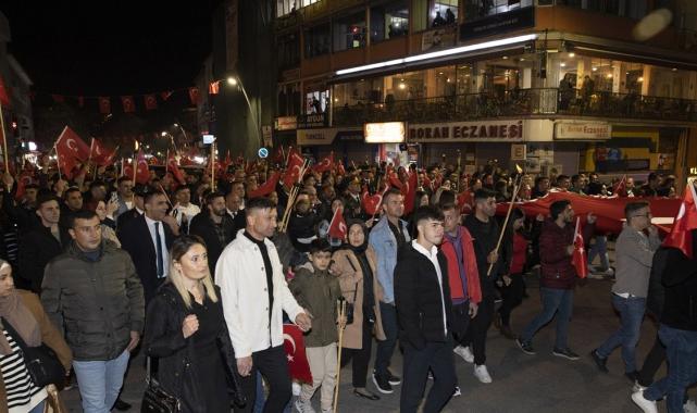 Yurdun dört bir yanında Cumhuriyet Bayramı için fener alayı