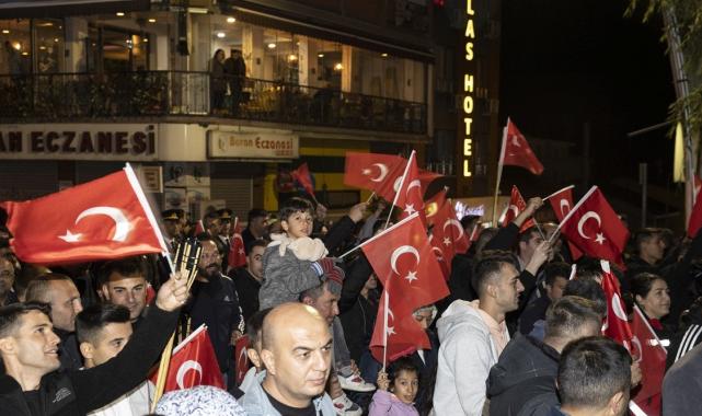 Yurdun dört bir yanında Cumhuriyet Bayramı için fener alayı