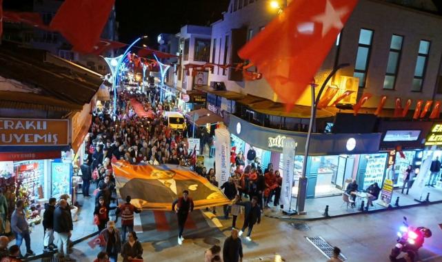 Yurdun dört bir yanında Cumhuriyet Bayramı için fener alayı