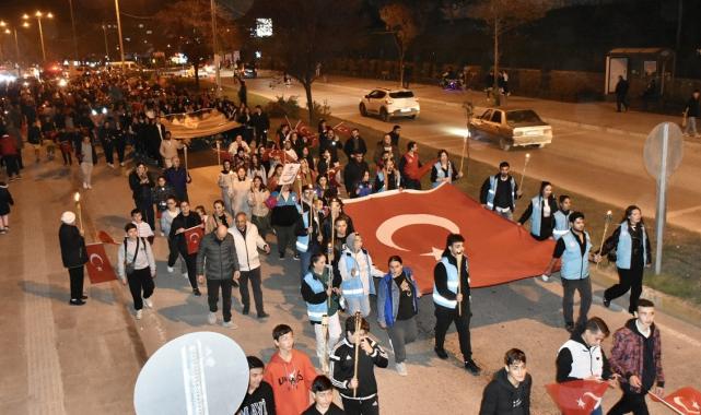 Yurdun dört bir yanında Cumhuriyet Bayramı için fener alayı