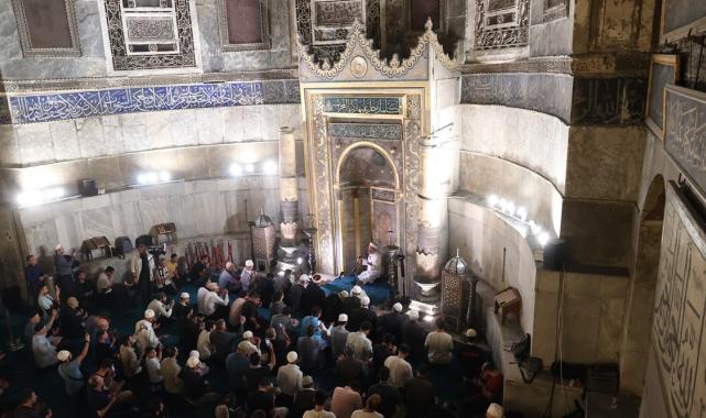 Yurt genelindeki camilerde şehitler ve mazlumlar için dua edildi