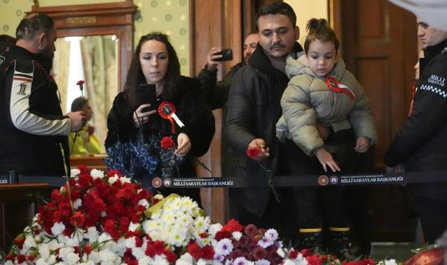 10 Kasım'da Dolmabahçe Sarayı'na ziyaretçi akını