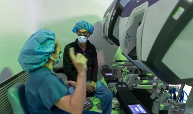 ABD'de dünyanın ilk tam robotik çift akciğer nakli yapıldı