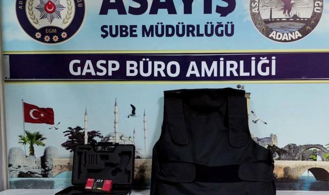 Adana'da iş yerini Kalaşnikof'la kurşunlayıp, 300 bin TL haraç istediler