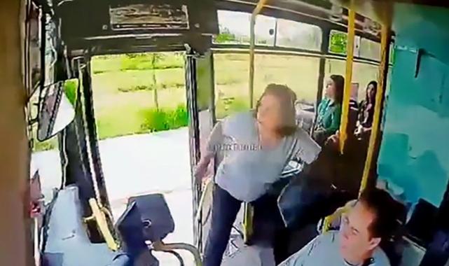 Adana'da yolcunun otobüsün açık kapısından düşerek yaşamını yitirdiği olaya ilişkin davada karar çıktı