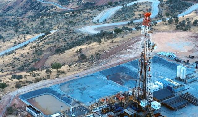 Bakan Alparslan Bayraktar duyurdu: Ekim ayında petrol ve doğalgaz üretiminde rekor kırıldı