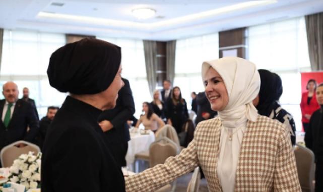 Bakan Göktaş, şehit ve gazi yakını öğretmenlerle buluştu