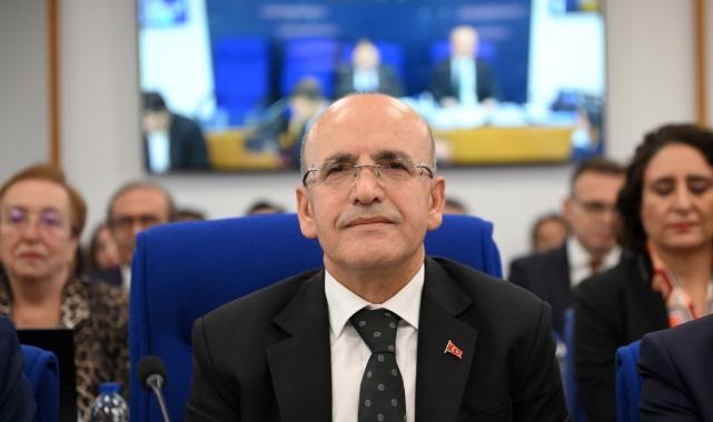 Bakan Mehmet Şimşek'ten asgari ücret açıklaması: Çalışanlarımızı enflasyona ezdirmeyeceğiz