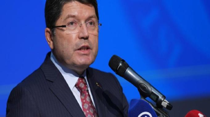 Bakan Tunç: Yargıyı tehdit etmek hiç kimseye yakışmaz
