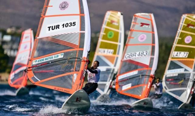 Balıkesir Ayvalıklı gençler Avrupa'da gurur yaşattı