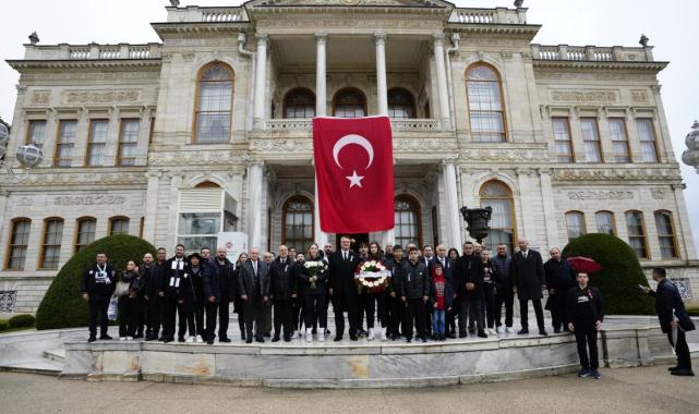 Beşiktaş Kulübü, gerçekleştirilen törenle Mustafa Kemal Atatürk'ü andı