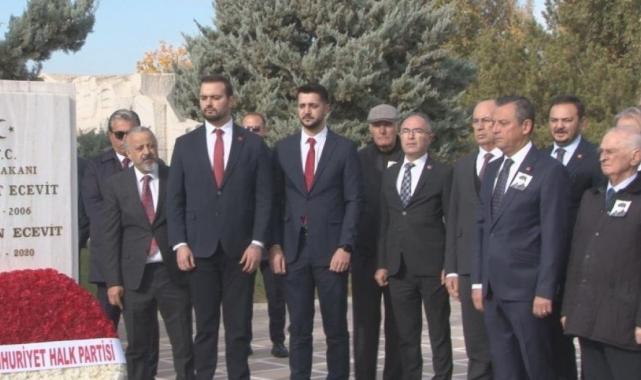 Bülent Ecevit vefatının 18'inci yılında mezarı başında anıldı