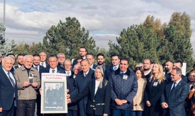 Bülent Ecevit vefatının 18'inci yılında mezarı başında anıldı