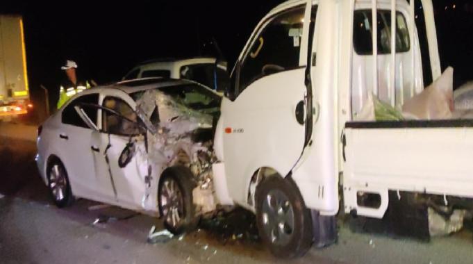 Bursa&#039;da zincirleme kaza: Polis çift yaralandı