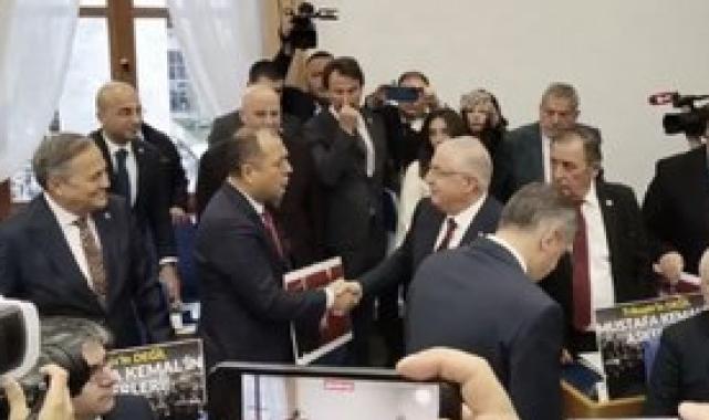 CHP'li Mustafa Adıgüzel'den 'teğmen' tehdidi