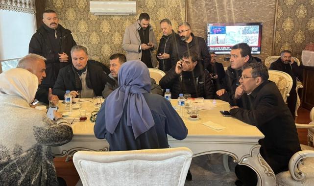 CHP'li Veli Ağbaba'dan Bakan Mehmet Nuri Ersoy'a '6 Şubat' teşekkürü