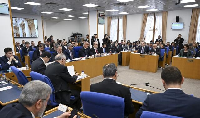 CHP'li Veli Ağbaba'dan Bakan Mehmet Nuri Ersoy'a '6 Şubat' teşekkürü