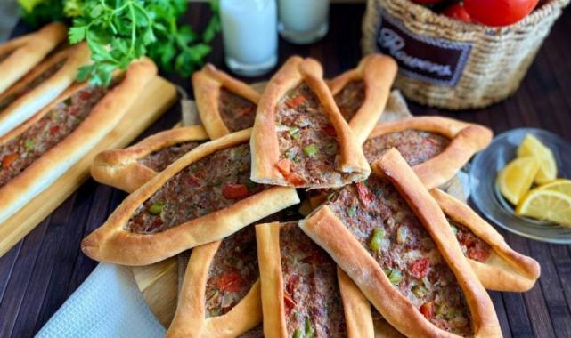 Denizli'deki bir pideciden alınan pide harcı numunesinden kalp çıktı