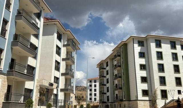 Deprem bölgesinde 24 bin 559 konut bugün sahiplerine teslim edilecek