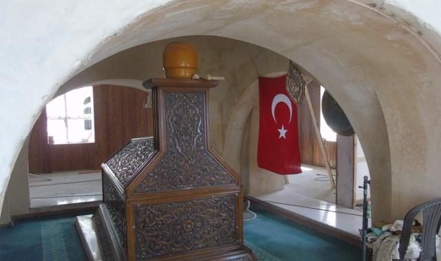 Depremde yıkılan Hazreti Ukkaşe Türbesi yeniden yapılıyor