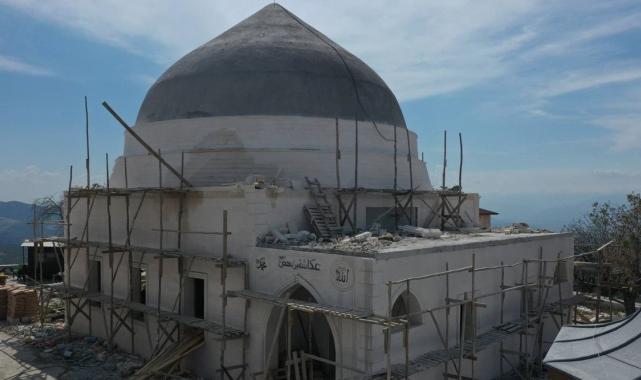 Depremde yıkılan Hazreti Ukkaşe Türbesi yeniden yapılıyor
