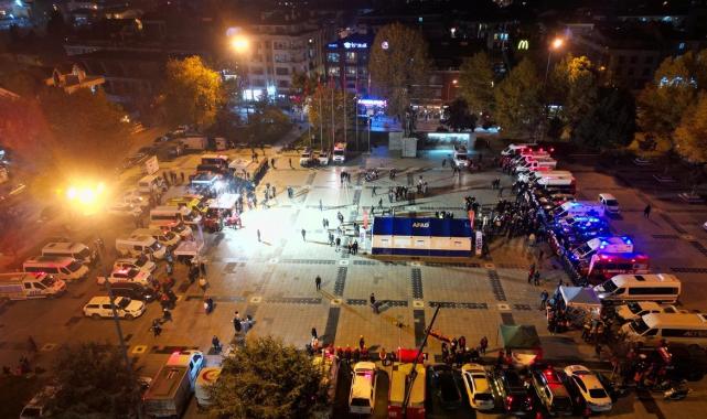 Düzce'de 12 Kasım depreminde ölenler anıldı