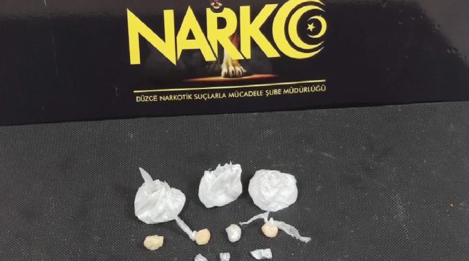 Düzce&#039;de uyuşturucu operasyonu kapsamında yakalanan şahıs tutuklandı