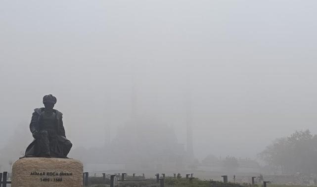 Edirne'de sis etkili oldu
