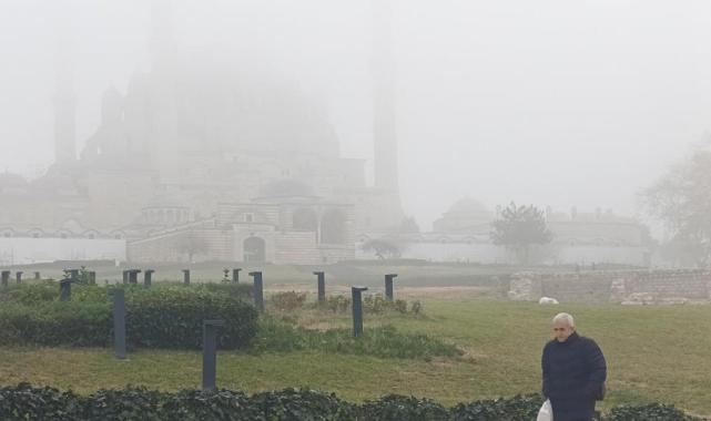 Edirne'de sis etkili oldu