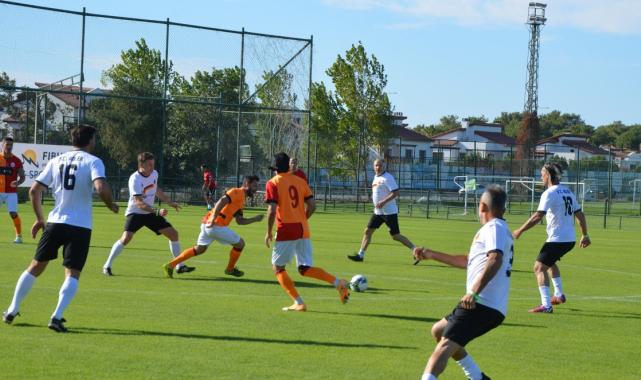 Efsaneler Kupası Futbol Turnuvası'nda Fenerbahçe'yi Yılmaz Vural çalıştırdı