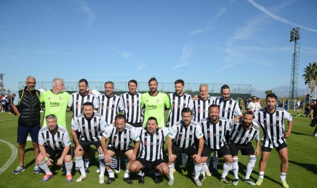 Efsaneler Kupası Futbol Turnuvası'nda Fenerbahçe'yi Yılmaz Vural çalıştırdı