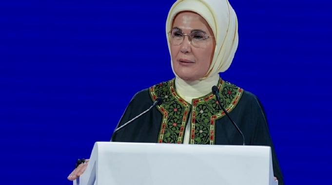Emine Erdoğan Dubai Küresel Kadınlar Forumu'na katıldı