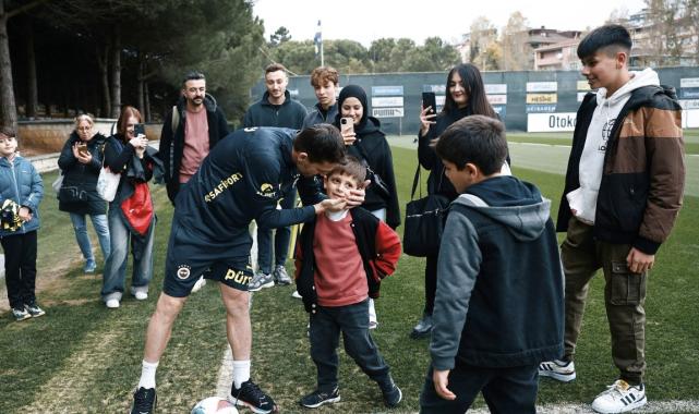 Fenerbahçe, burs verdiği çocukları konuk etti
