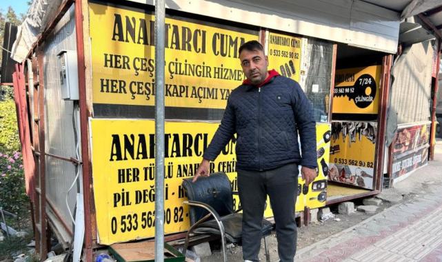 Hatay'da kaldırımda cep telefonu hırsızlığı