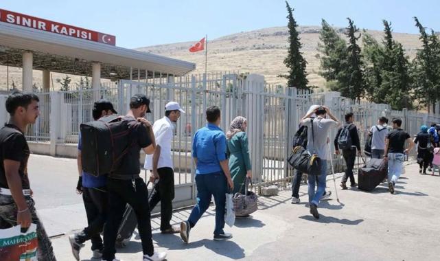 İçişleri Bakanı Ali Yerlikaya, Türkiye'de yaşayan Suriyeli sayısını açıkladı