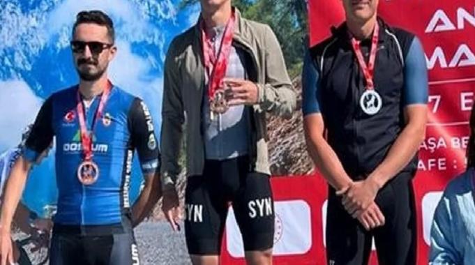 İnegöllü sporcular kürsülere ambargo koydu