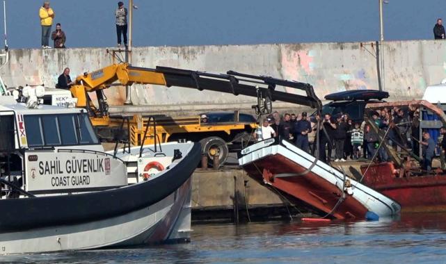 İstanbul'da batan teknedeki balıkçıdan haber yok