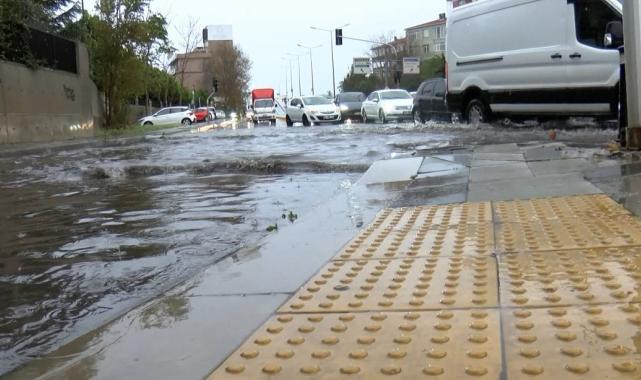 İstanbul'da cadde ve sokaklar göle döndü