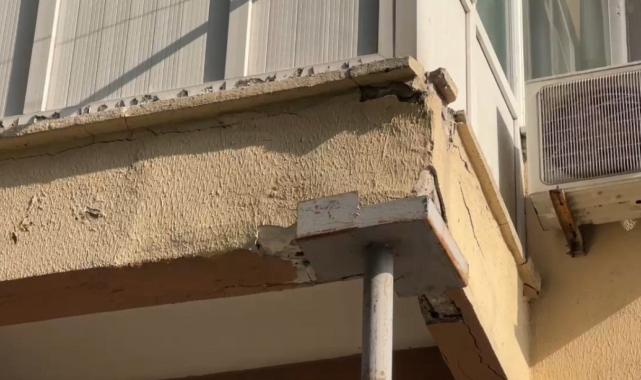 İstanbul'da kaçak balkon yapıp metal boruyla desteklediler